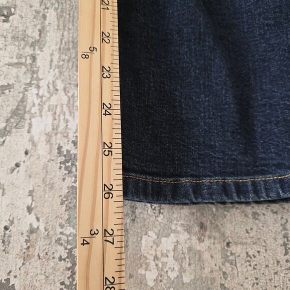 Liz Claiborne Straight Leg Fit Blue Jeans Petite 6 Short - Picture 7 of 7